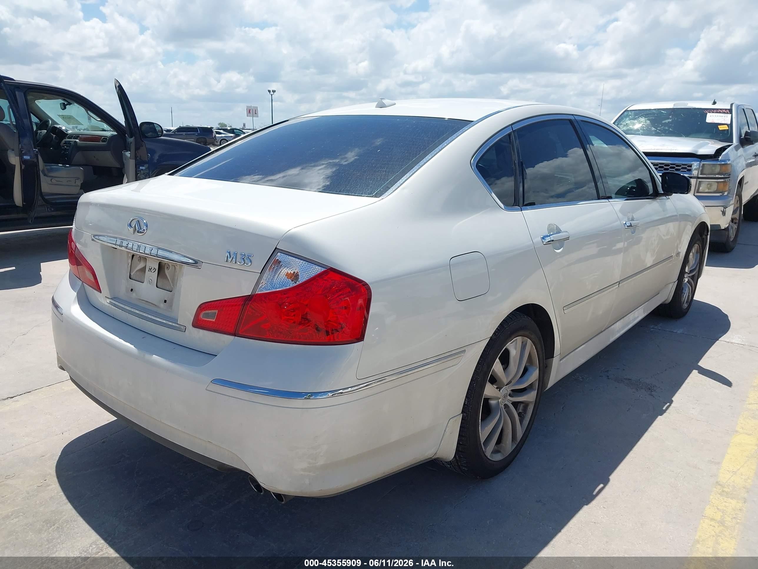 2009 Infiniti M35 White vin: JNKCY01E99M802101