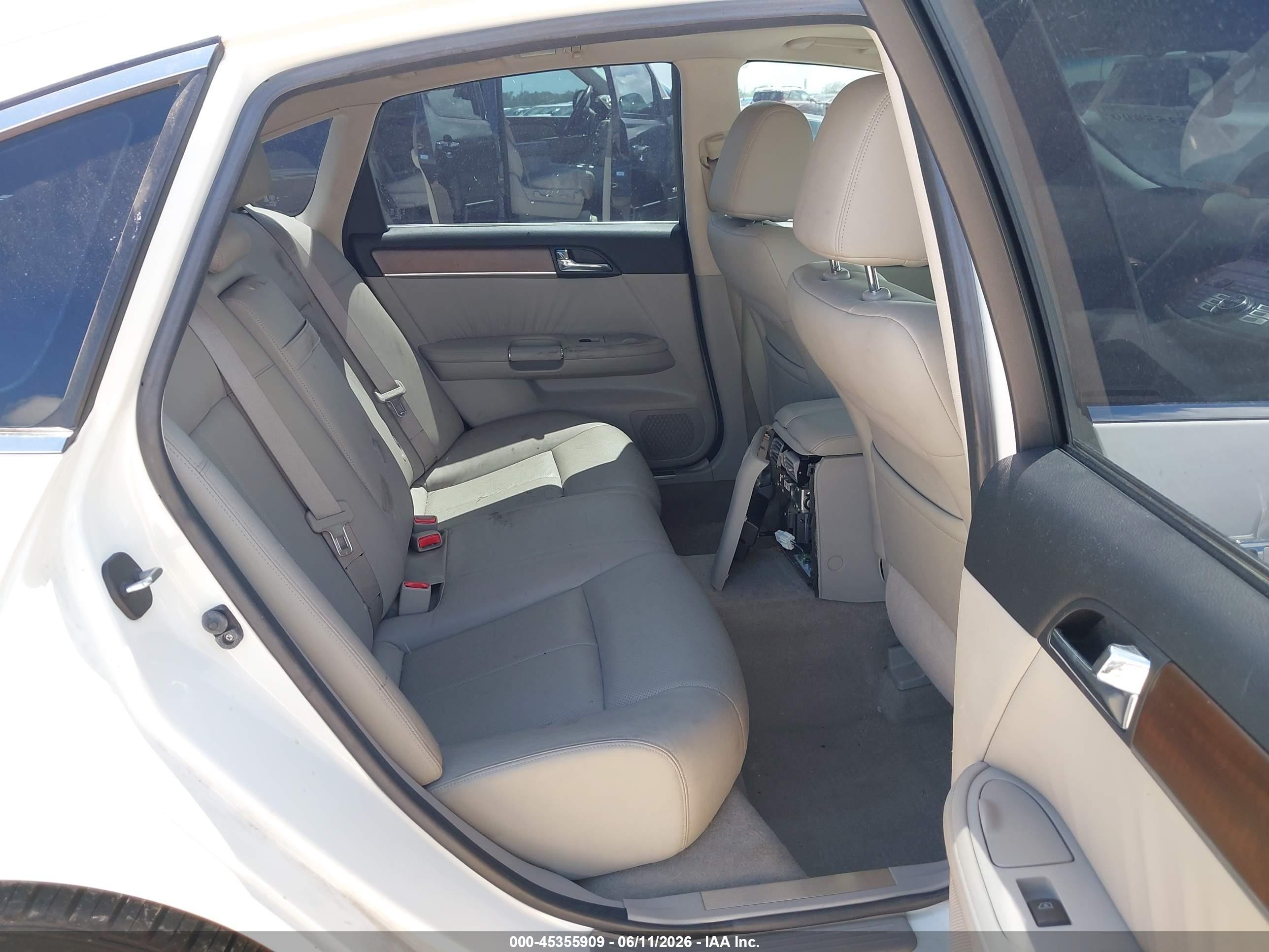 2009 Infiniti M35 White vin: JNKCY01E99M802101
