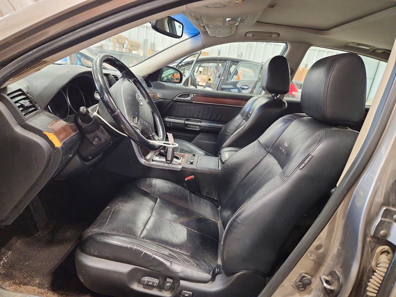 2009 Infiniti M35 X Tan vin: JNKCY01F09M851437