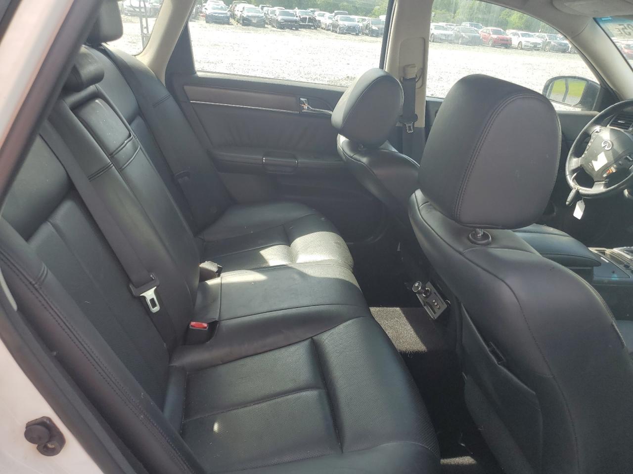 2009 Infiniti M35 Base White vin: JNKCY01FX9M850778