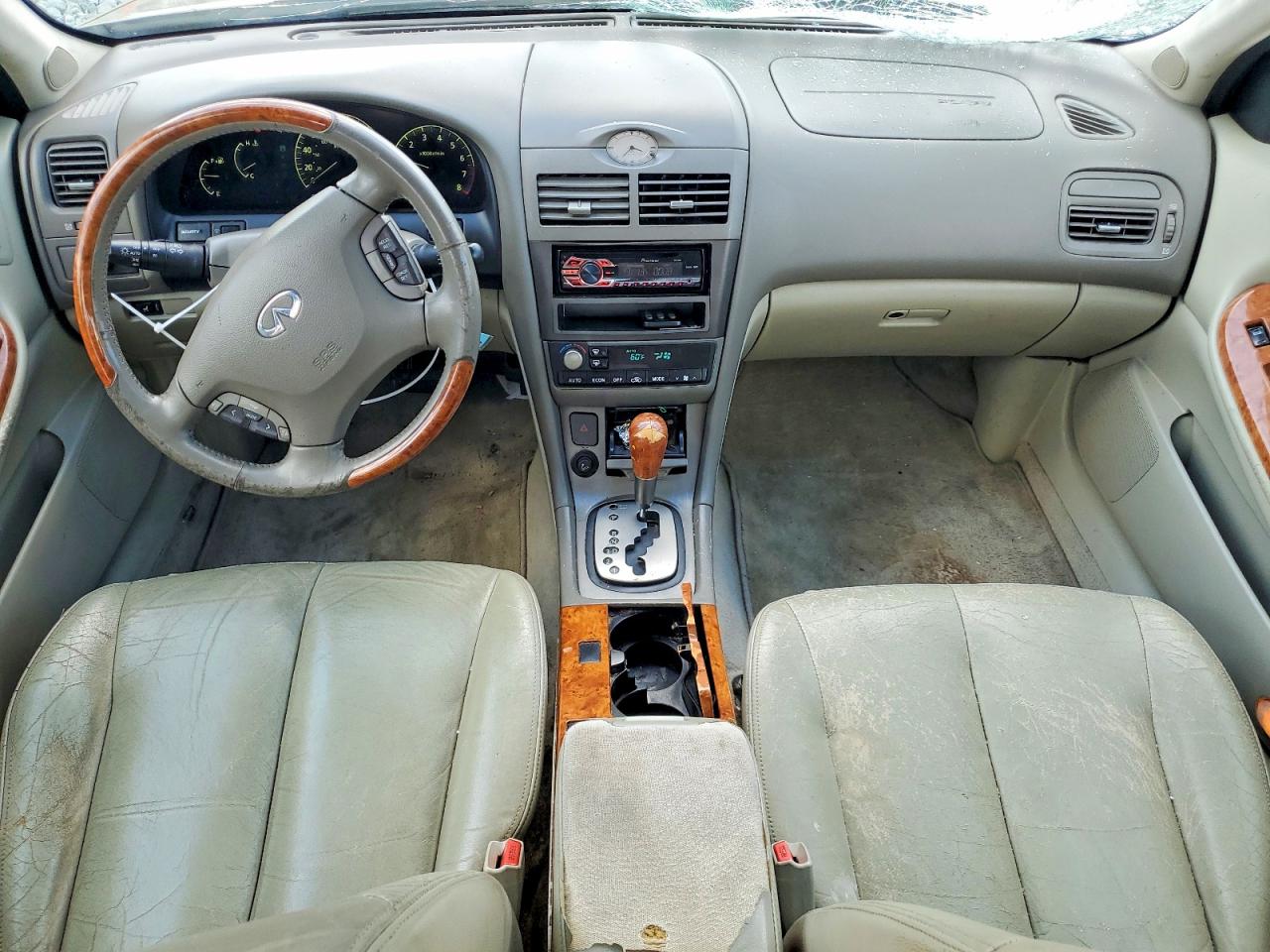 2002 Infiniti I35 Base Gold vin: JNKDA31A02T005139