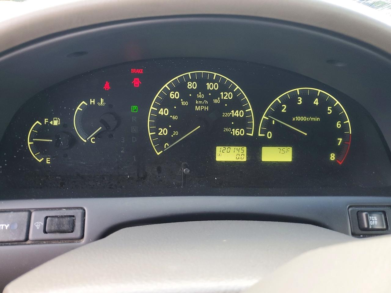 2002 Infiniti I35 Base Gold vin: JNKDA31A02T005139