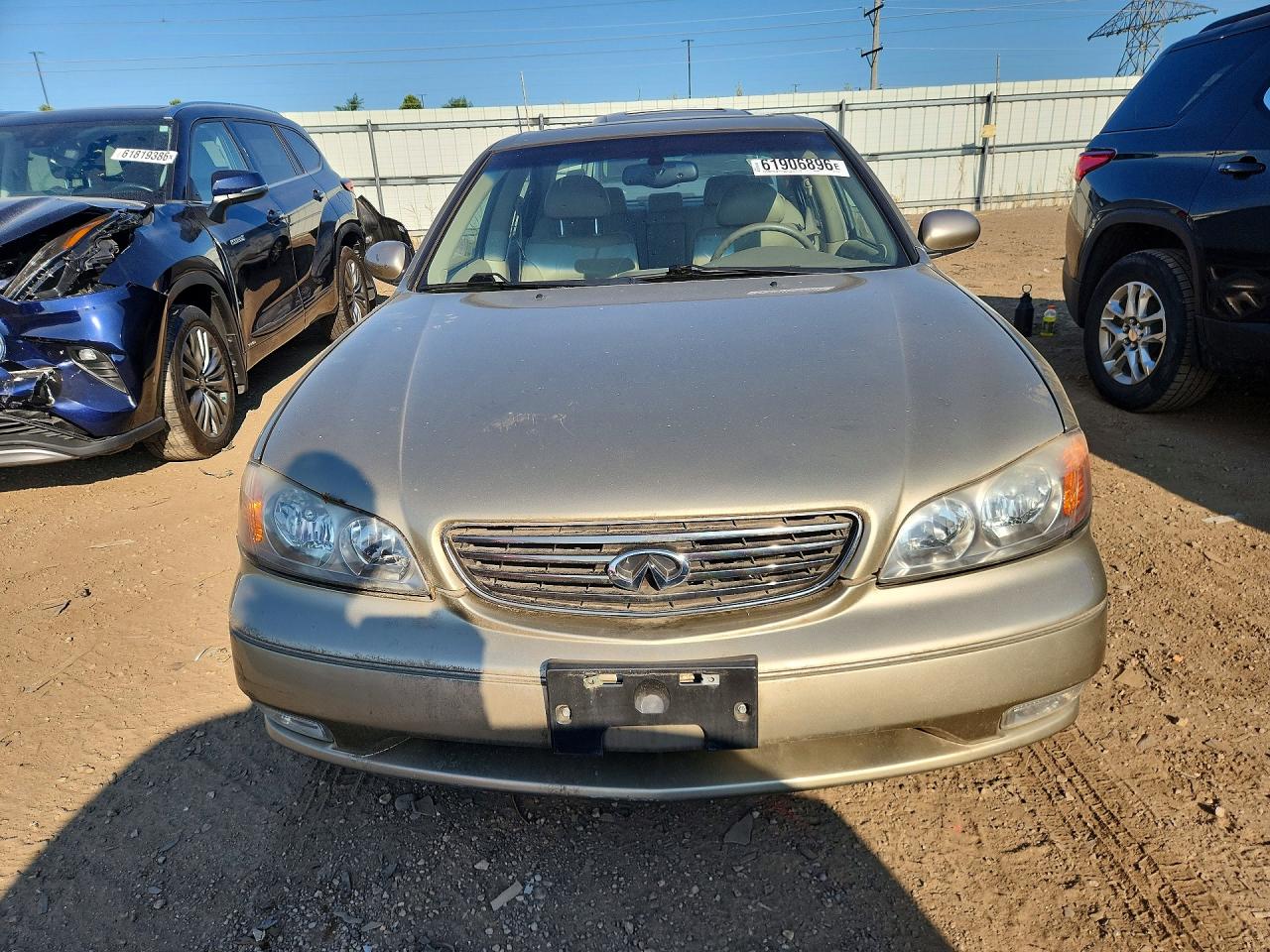 2002 Infiniti I35 Base Beige vin: JNKDA31A12T027361