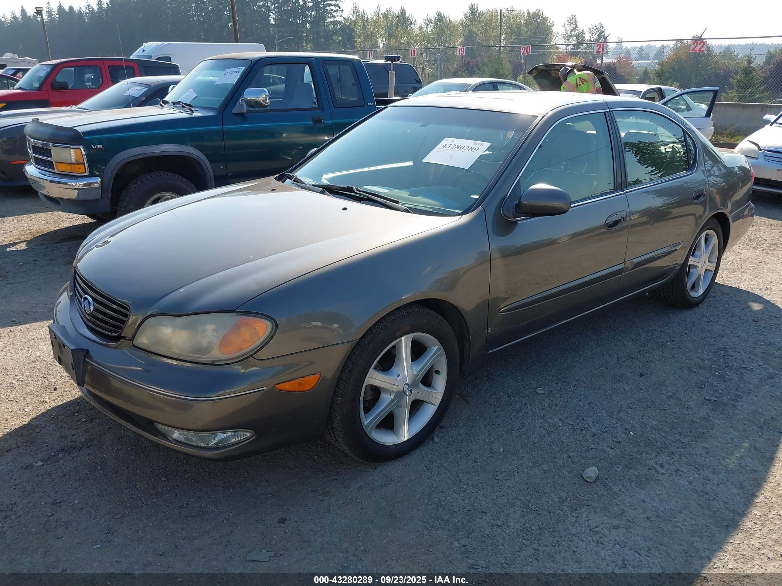 2002 Infiniti I35 Luxury Gray vin: JNKDA31A42T004589