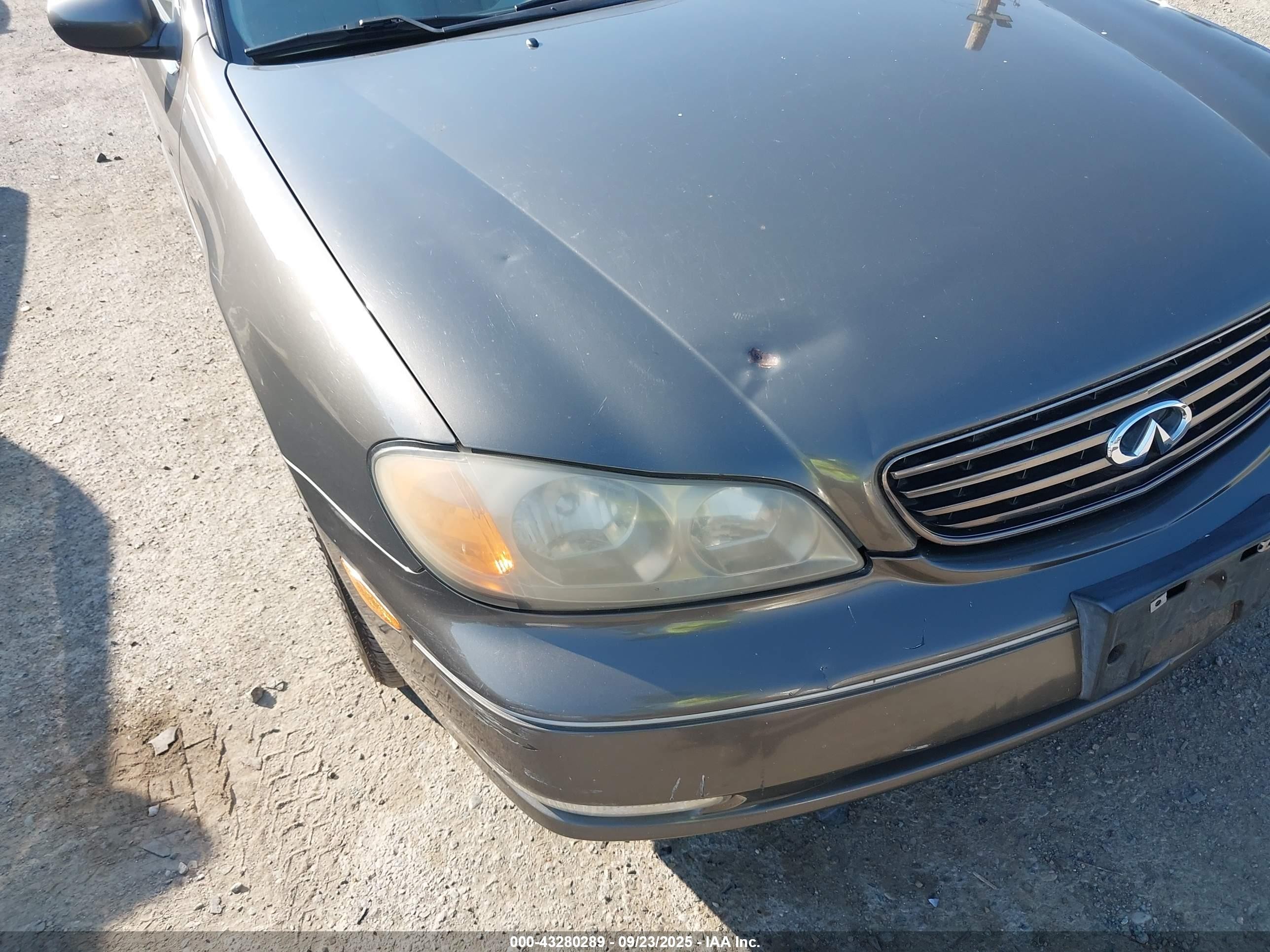 2002 Infiniti I35 Luxury Gray vin: JNKDA31A42T004589