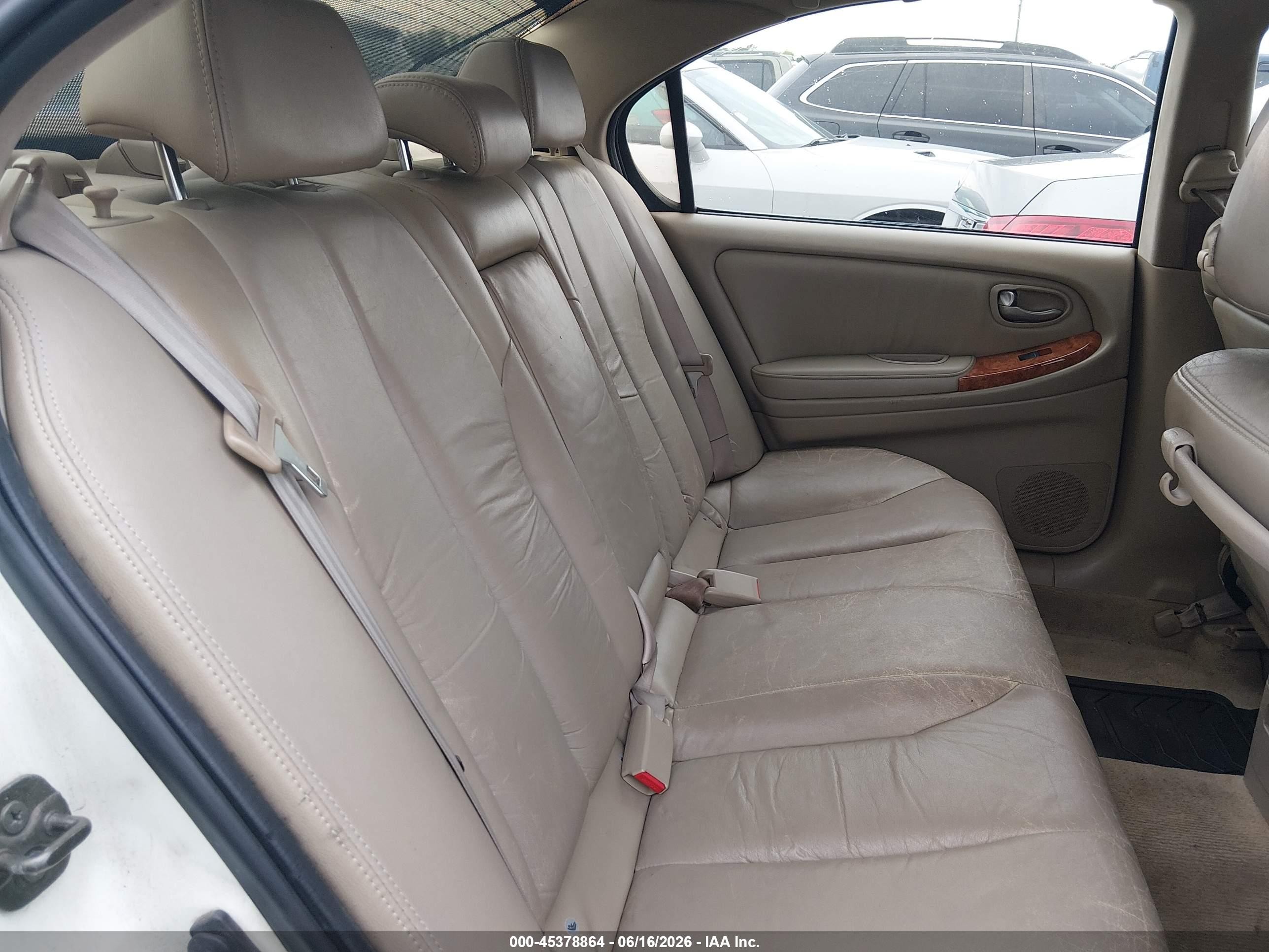 2002 Infiniti I35 Luxury White vin: JNKDA31A42T009601