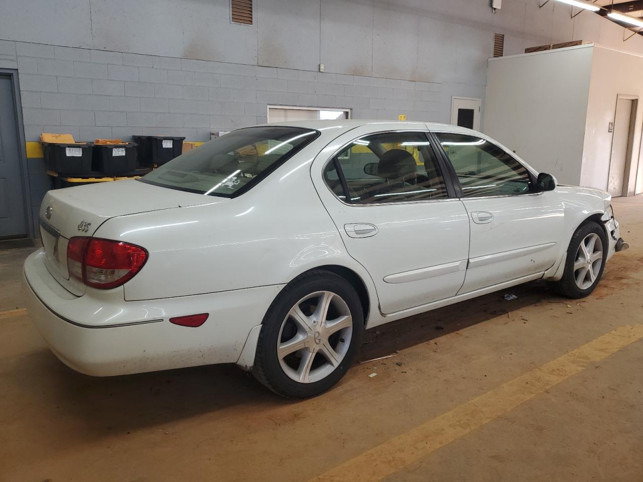 2002 Infiniti I35 White vin: JNKDA31A42T019738