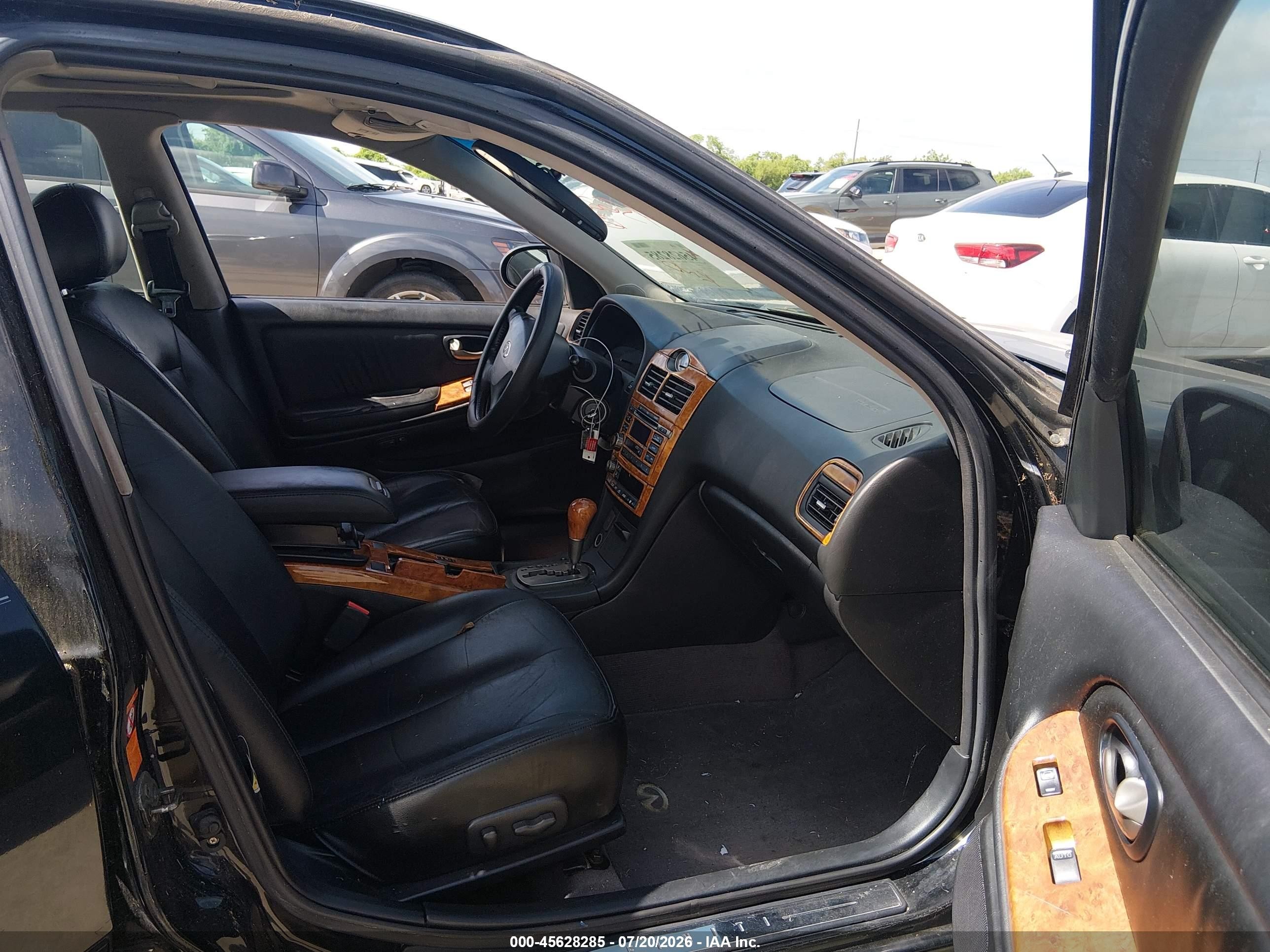 2002 Infiniti I35 Luxury Black vin: JNKDA31A42T027726