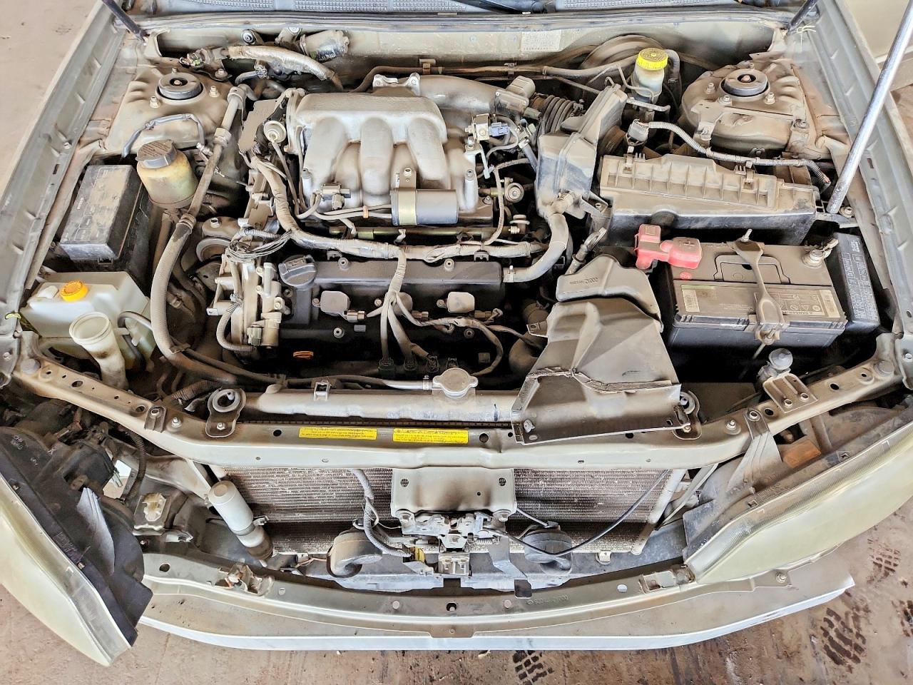 2002 Infiniti I35 Base Золотой vin: JNKDA31A52T009753