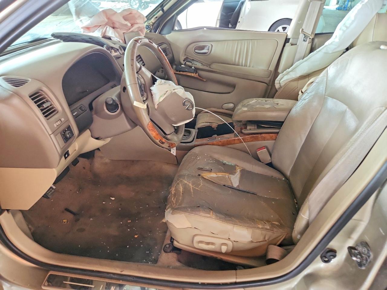 2002 Infiniti I35 Base Золотой vin: JNKDA31A52T009753