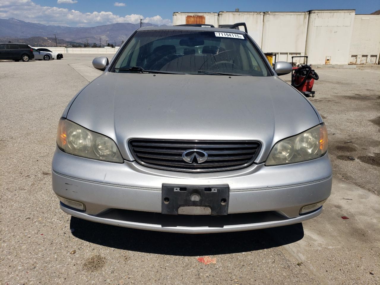 2002 Infiniti I35 Silver vin: JNKDA31A62T009843