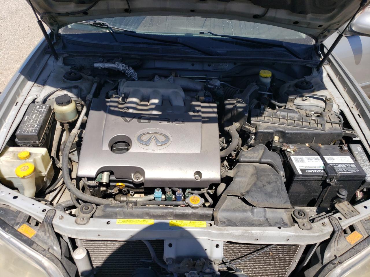2002 Infiniti I35 Silver vin: JNKDA31A62T009843