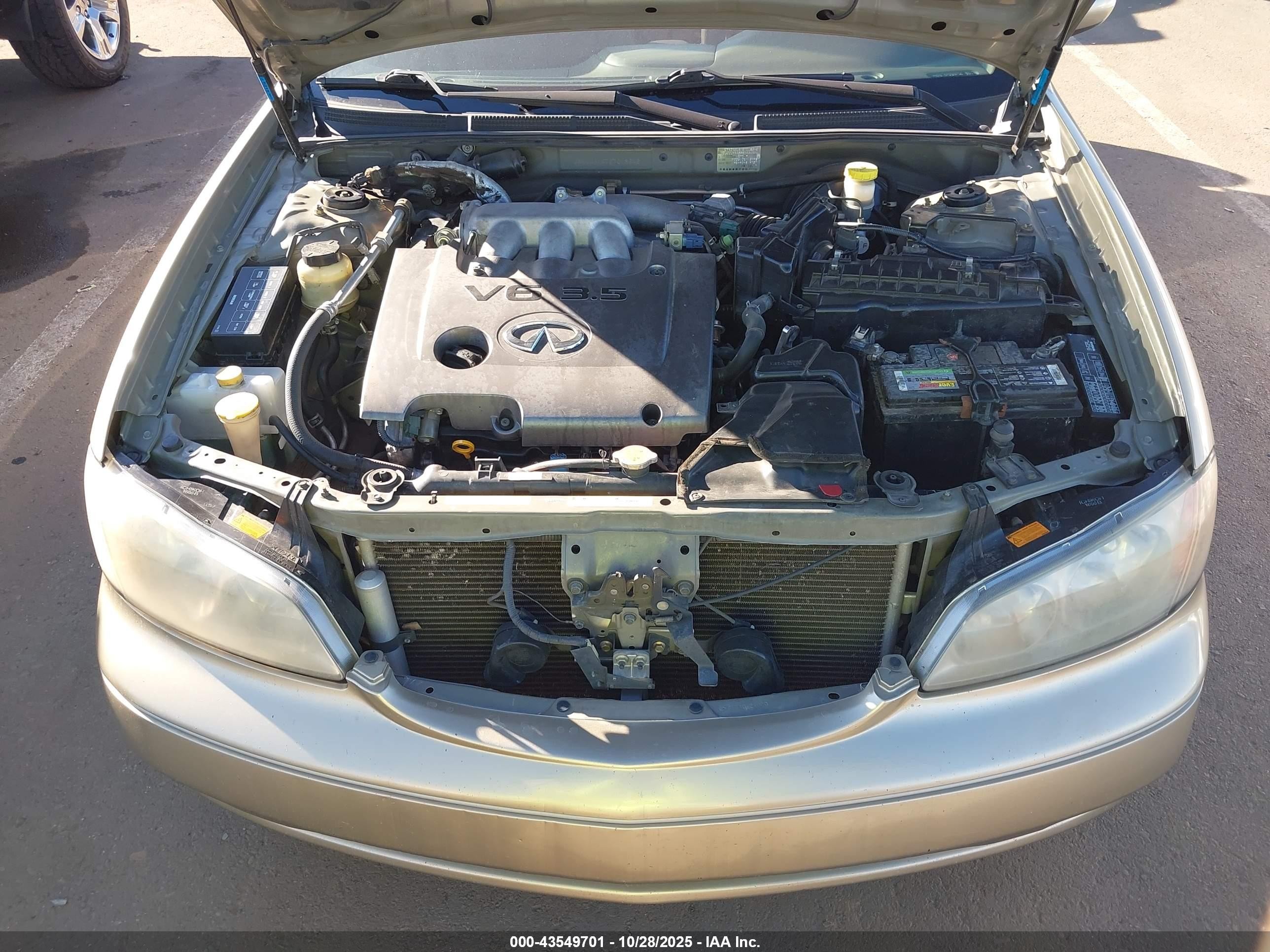 2002 Infiniti I35 Luxury Gold vin: JNKDA31A72T018342