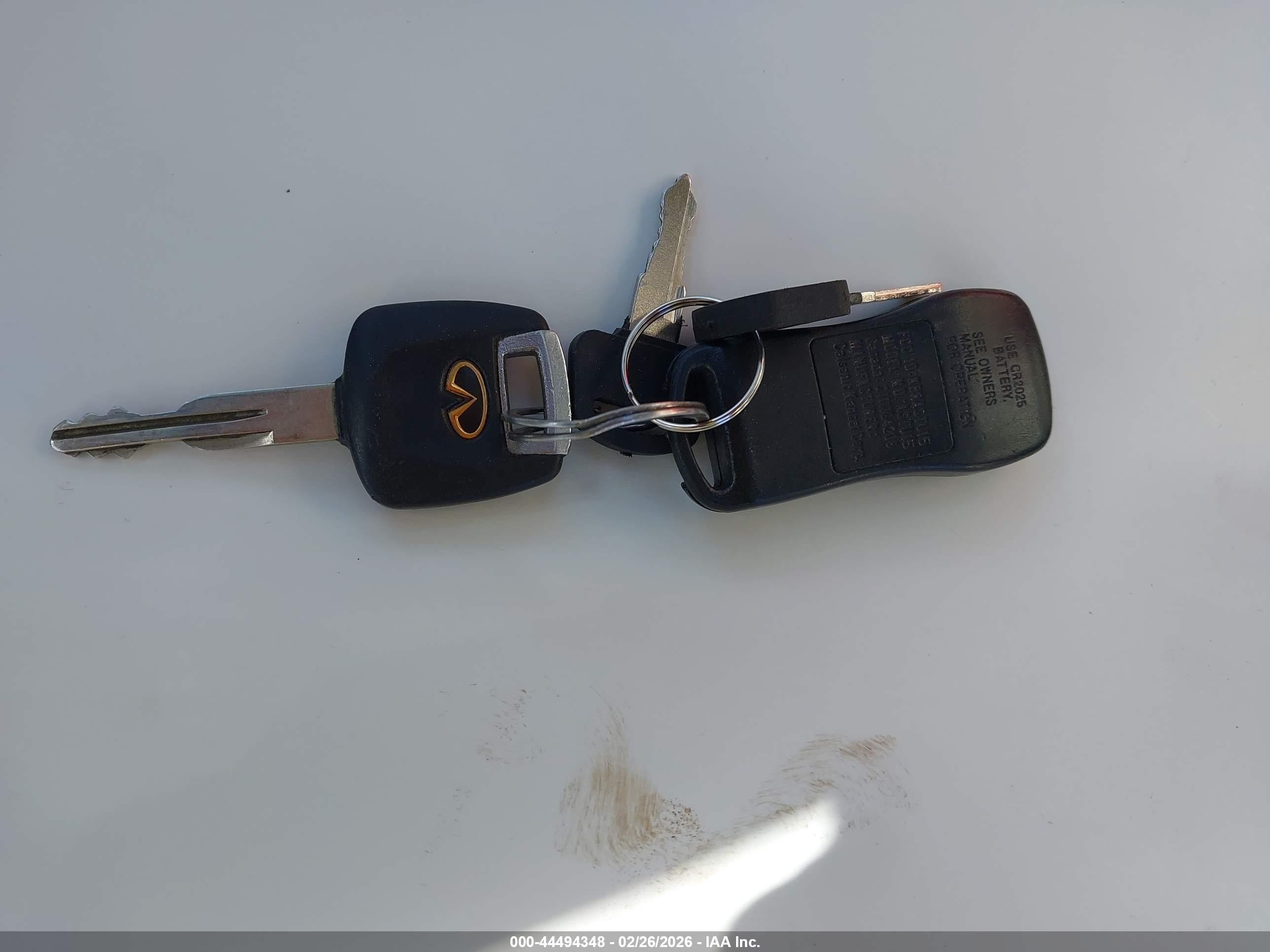 2002 Infiniti I35 Luxury Белый vin: JNKDA31A72T029339