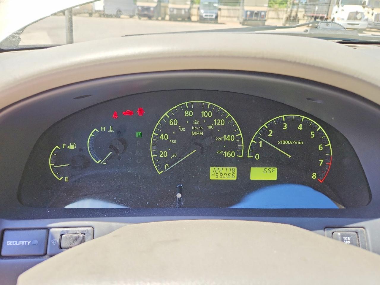 2002 Infiniti I35 Base Beige vin: JNKDA31A82T020648