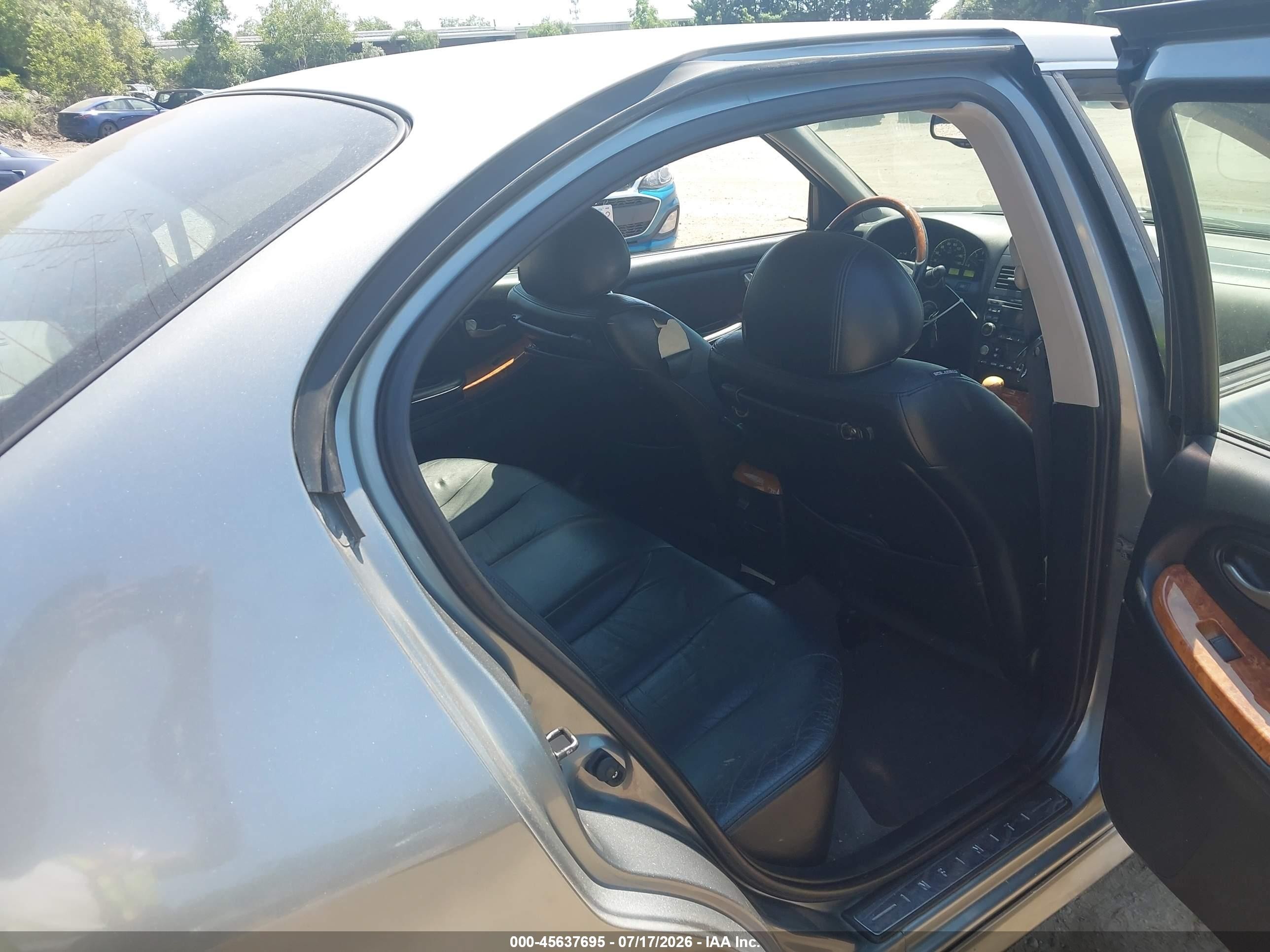 2004 Infiniti I35 Luxury Silver vin: JNKDA31A84T210467