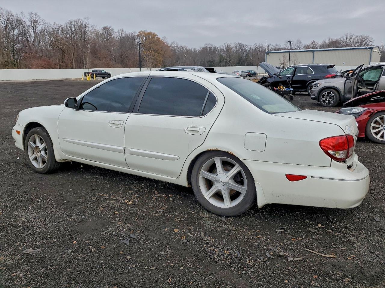 2002 Infiniti I35 White vin: JNKDA31A92T015023