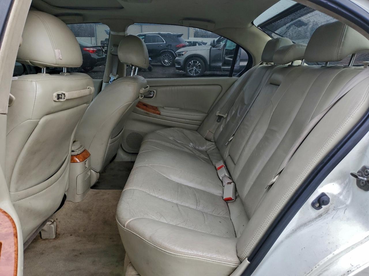 2002 Infiniti I35 White vin: JNKDA31A92T015023