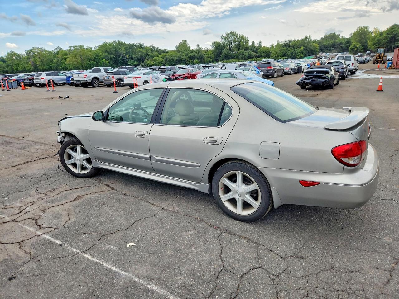 2004 Infiniti I35 Base Золотой vin: JNKDA31A94T202197