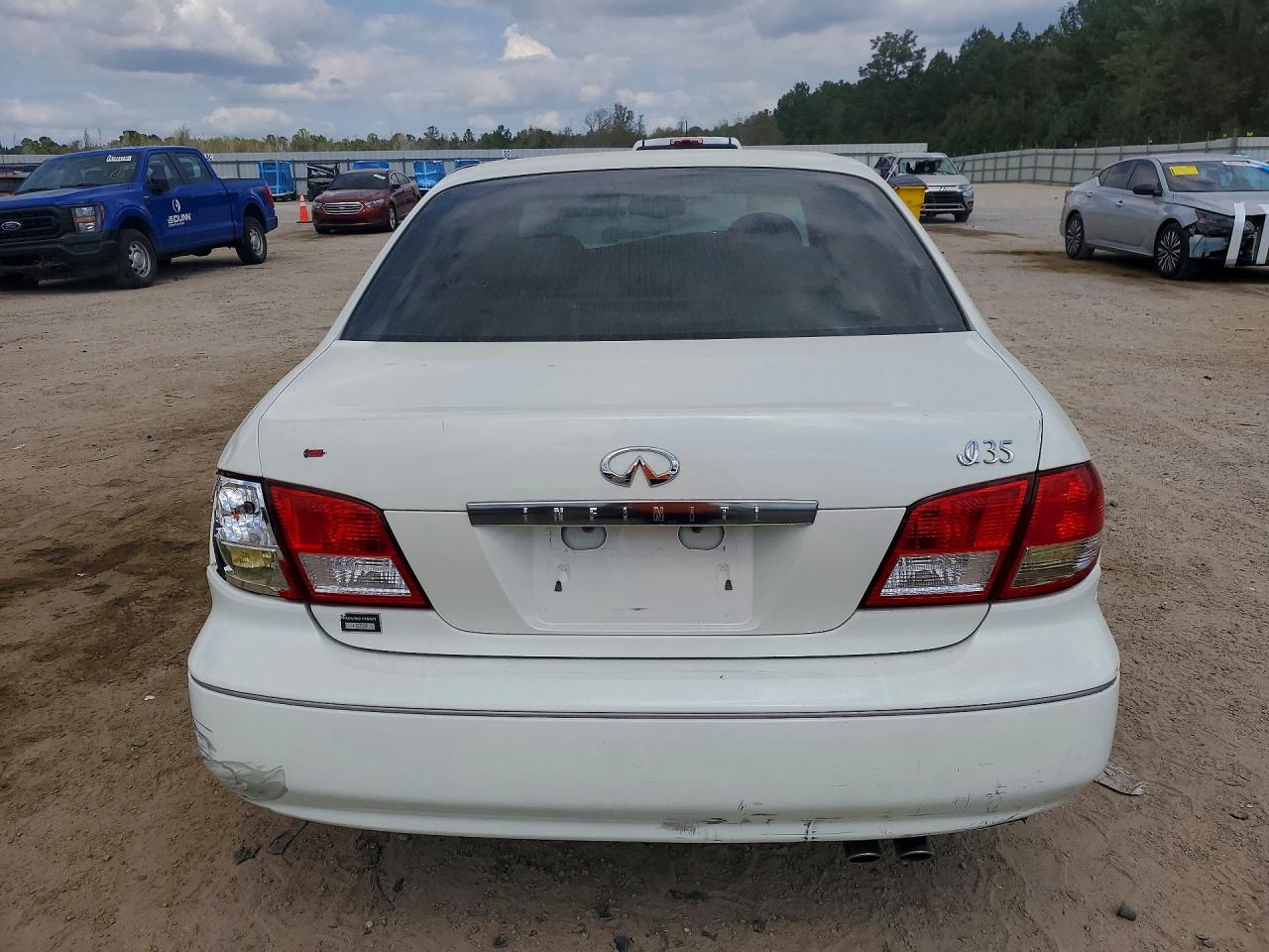 2002 Infiniti I35 Base Белый vin: JNKDA31AX2T027827