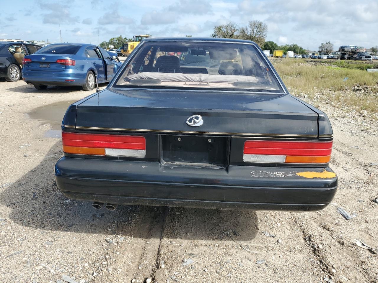 1992 Infiniti M30  Black vin: JNKHF14C1NT040166