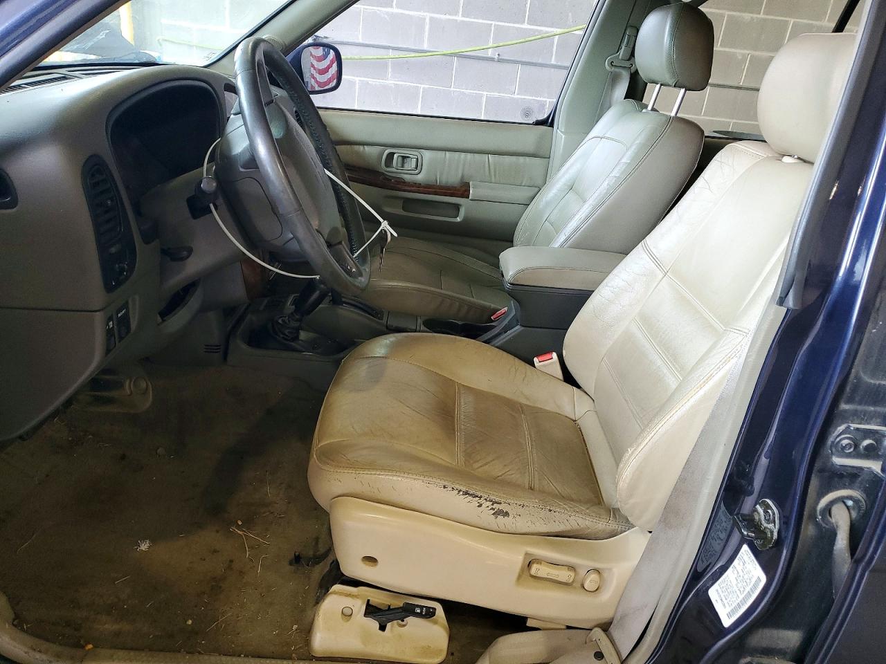 1998 Infiniti Qx4 Blue vin: JNRAR05Y2WW035864