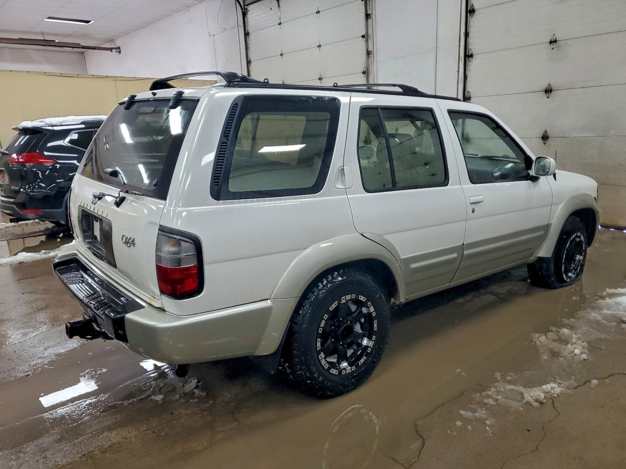 1997 Infiniti Qx4 Белый vin: JNRAR05Y3VW008834