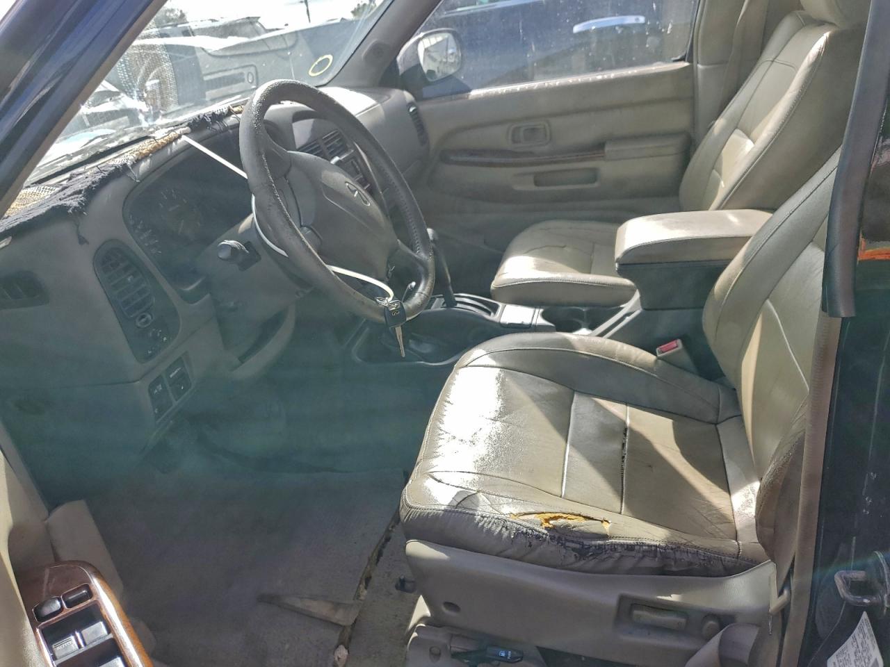 1998 Infiniti Qx4 Black vin: JNRAR05Y4WW037504