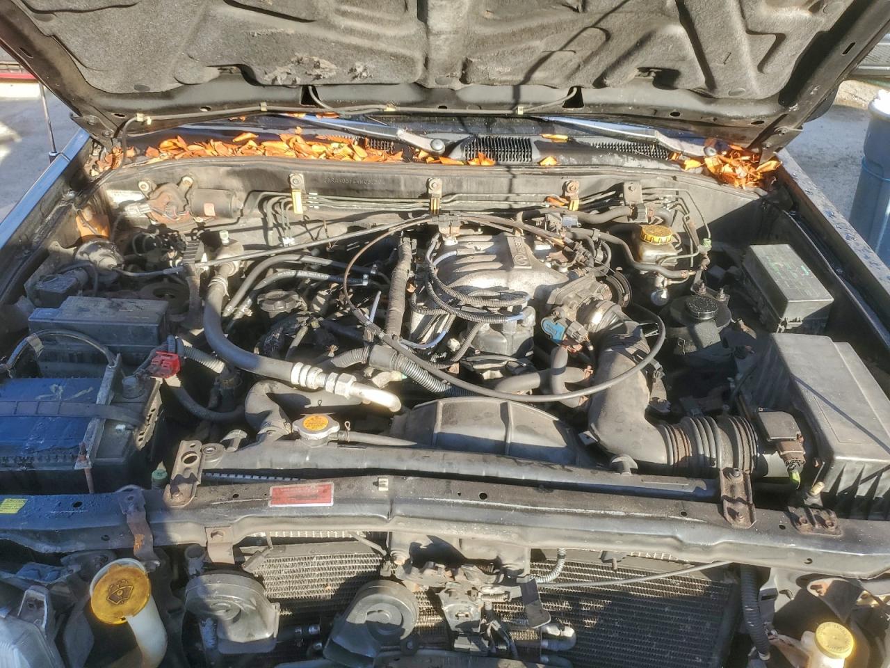 1998 Infiniti Qx4 Black vin: JNRAR05Y4WW037504