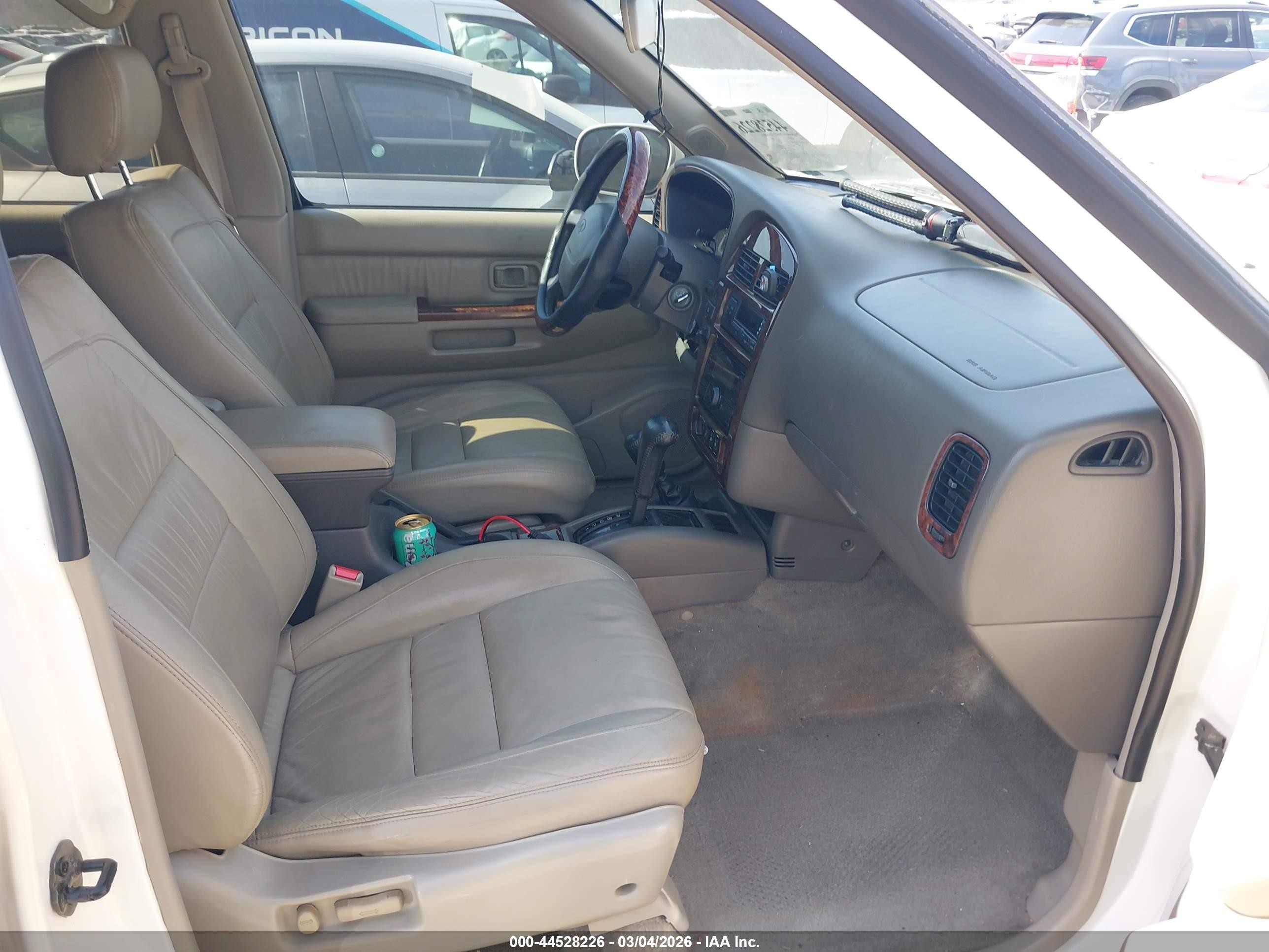 1998 Infiniti Qx4   White vin: JNRAR05Y5WW030934