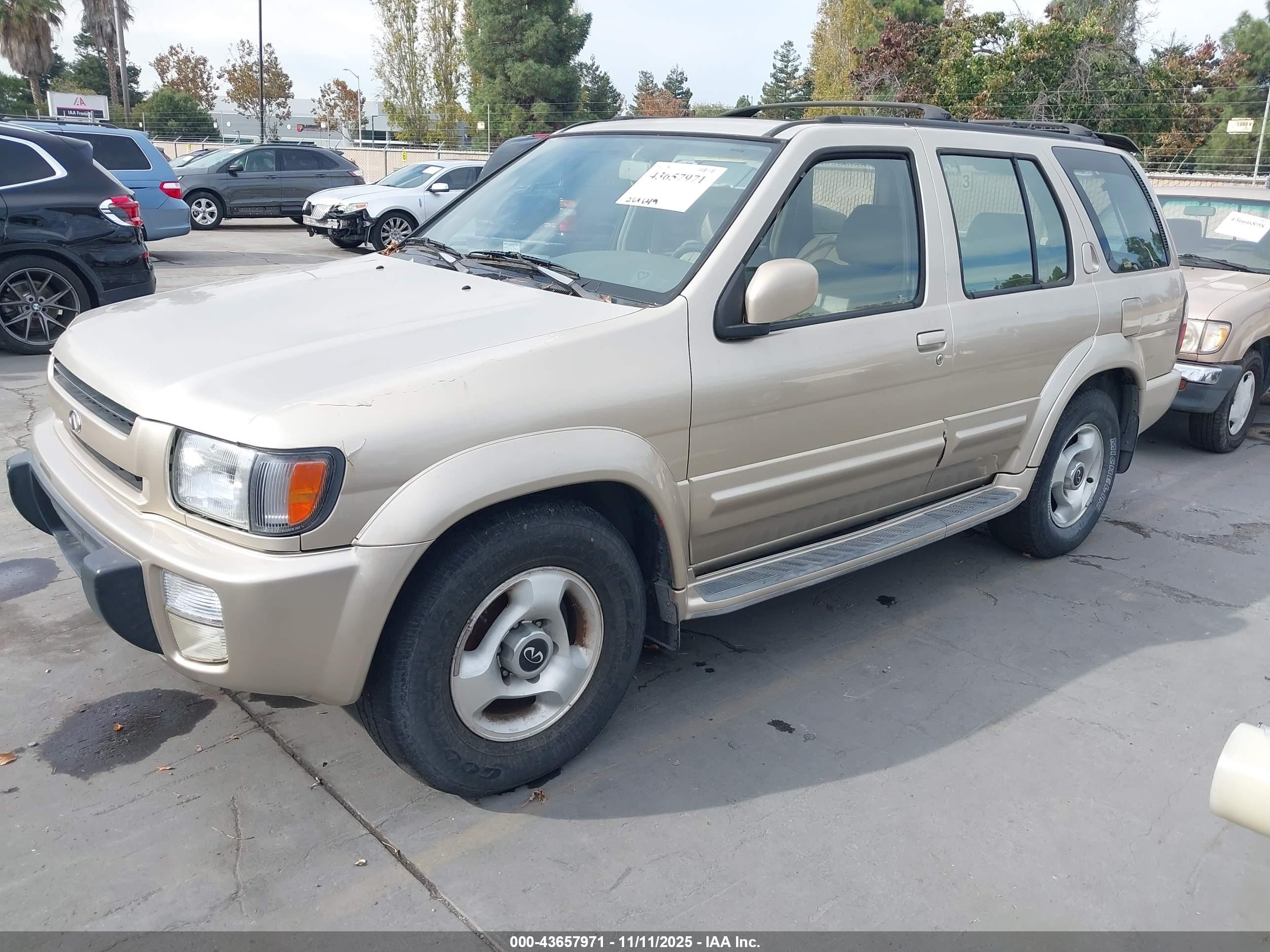 1998 Infiniti Qx4   Gold vin: JNRAR05Y6WW021675