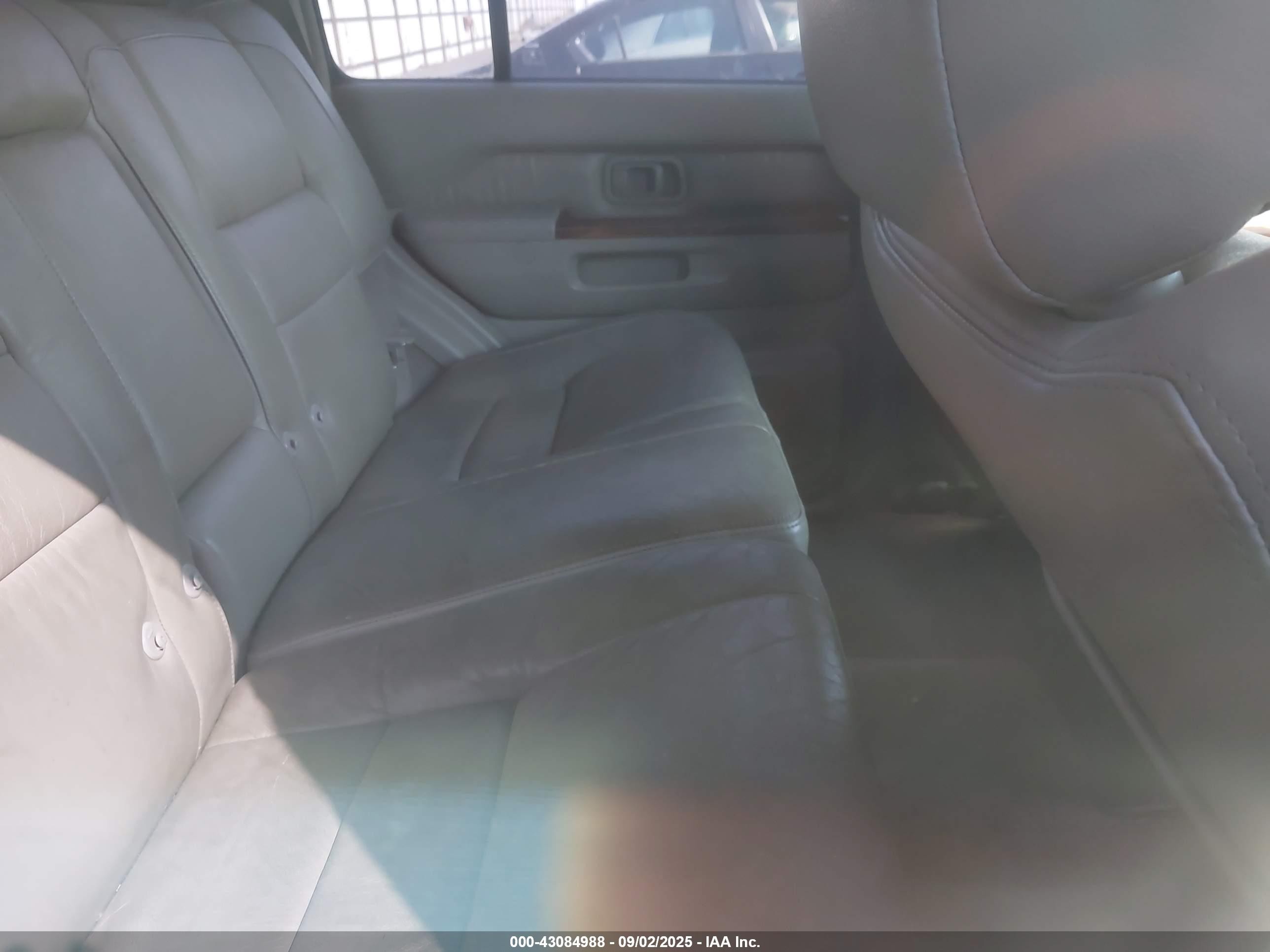 1998 Infiniti Qx4   Brown vin: JNRAR05Y7WW037769