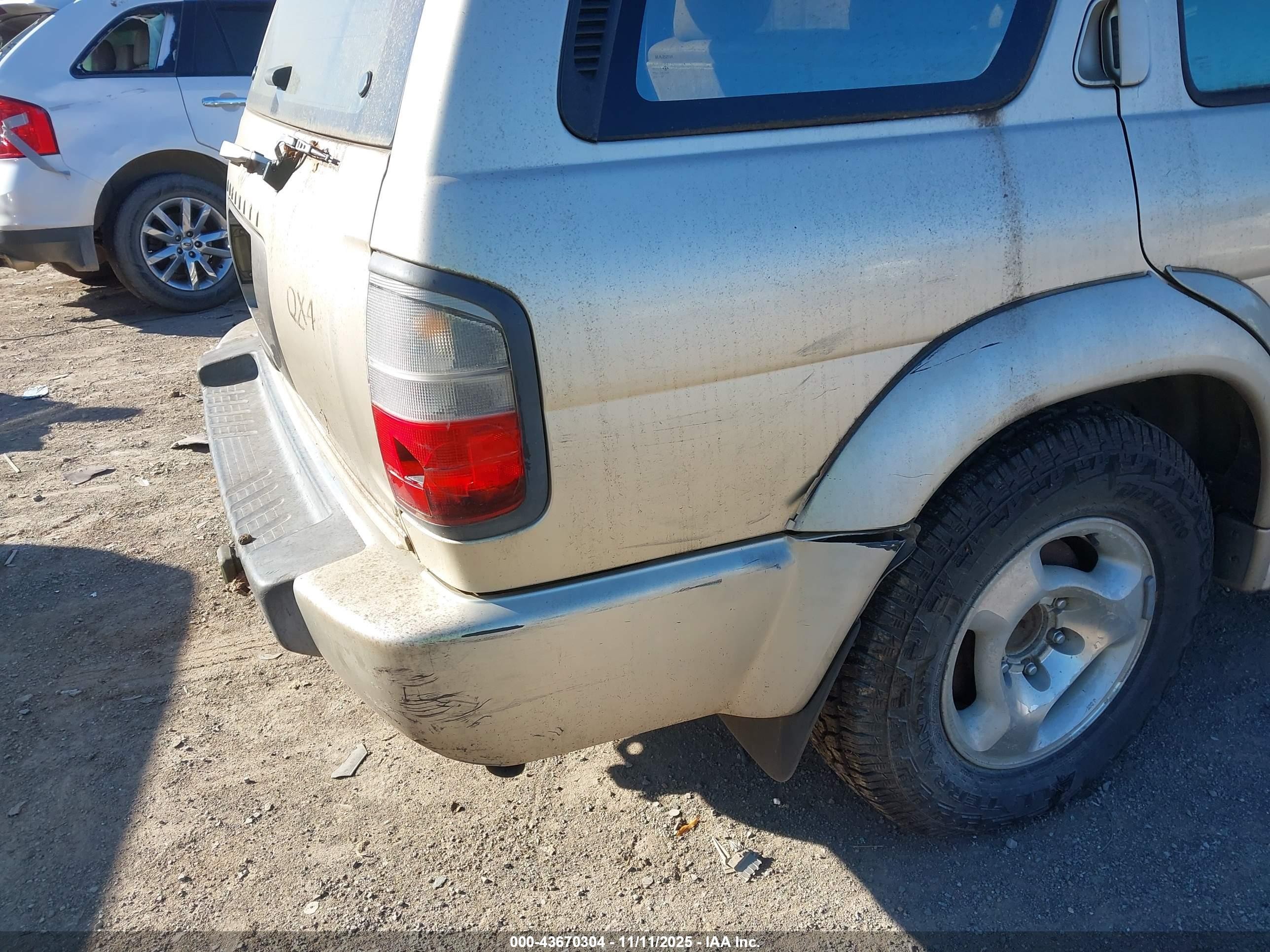 1997 Infiniti Qx4   Золотой vin: JNRAR05Y9VW000494