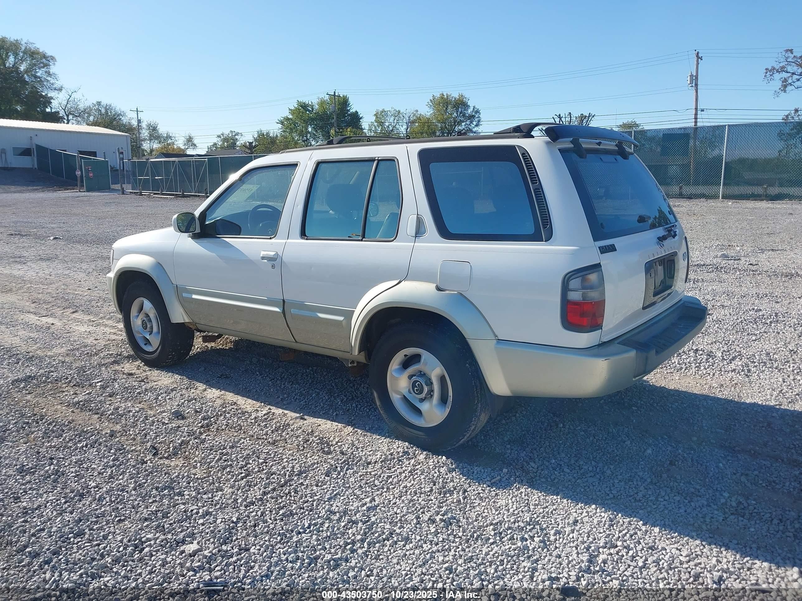 1998 Infiniti Qx4   White vin: JNRAR05Y9WW034131