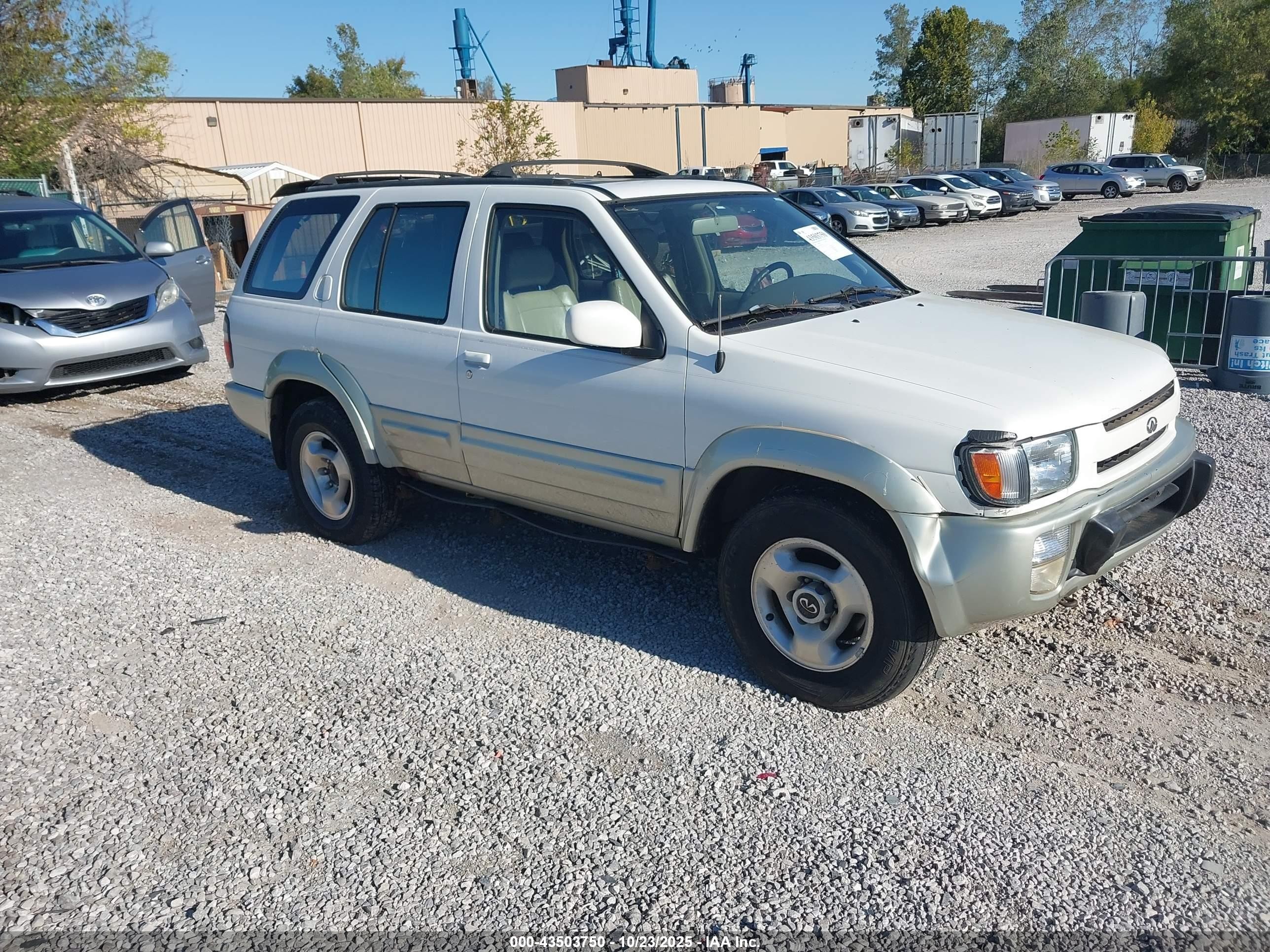 1998 Infiniti Qx4   White vin: JNRAR05Y9WW034131