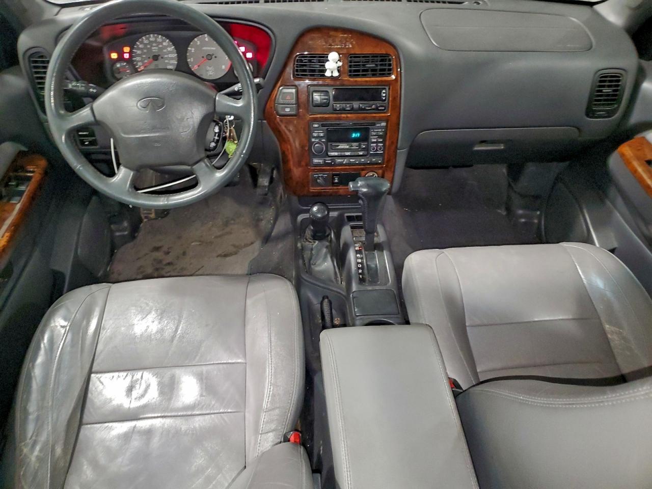1998 Infiniti Qx4 Black vin: JNRAR05Y9WW035599