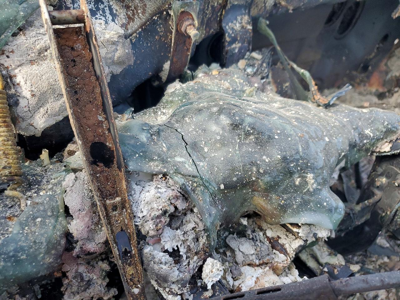 2000 Infiniti Qx4 Base Burn vin: JNRAR07Y0YW075957