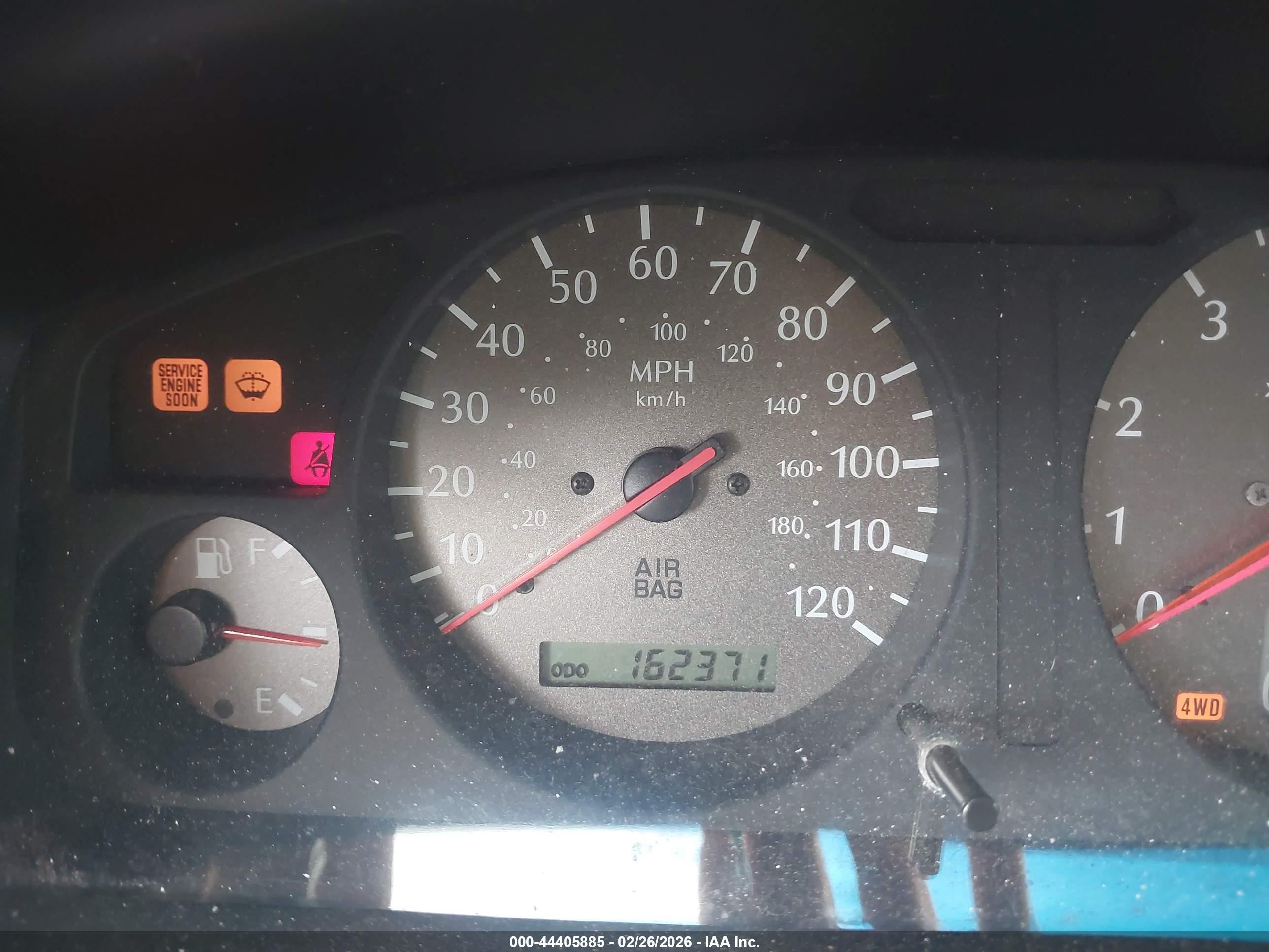 2000 Infiniti Qx4   Black vin: JNRAR07Y1YW082545