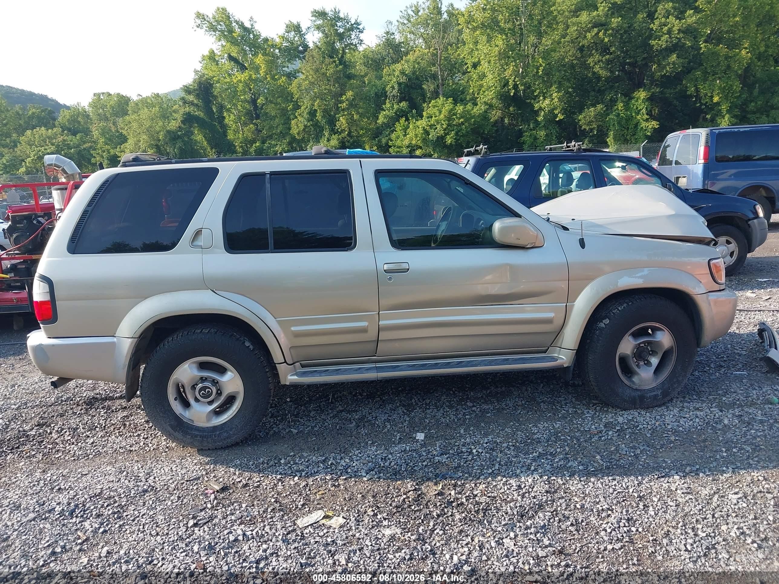 1999 Infiniti Qx4 Luxury Gold vin: JNRAR07Y6XW069899