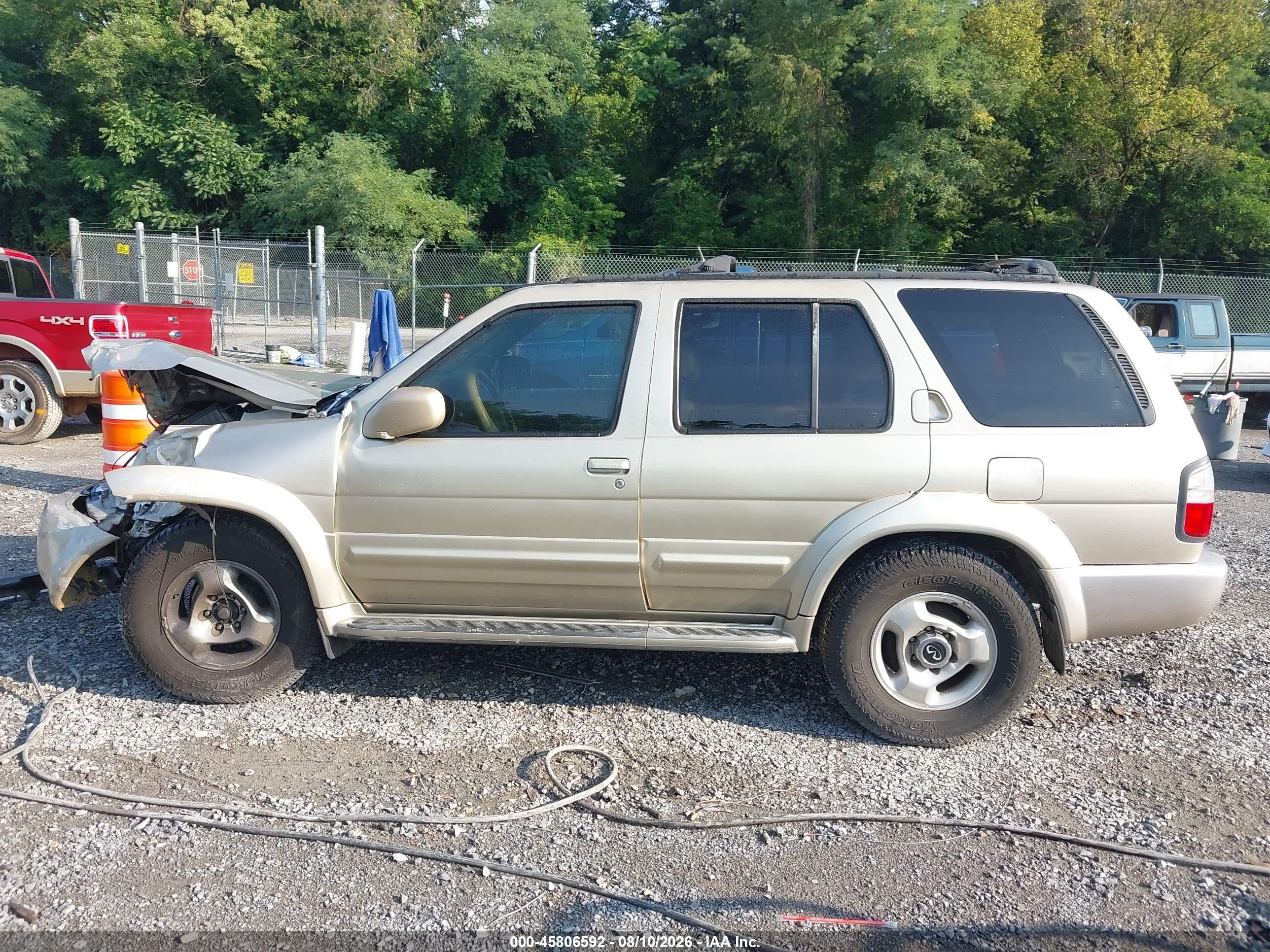 1999 Infiniti Qx4 Luxury Gold vin: JNRAR07Y6XW069899