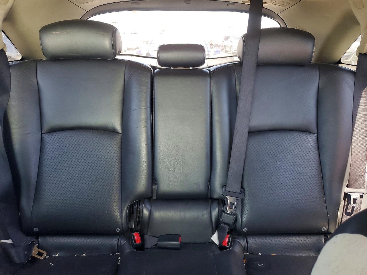 2005 Infiniti Fx35 Base Silver vin: JNRAS08U25X104025