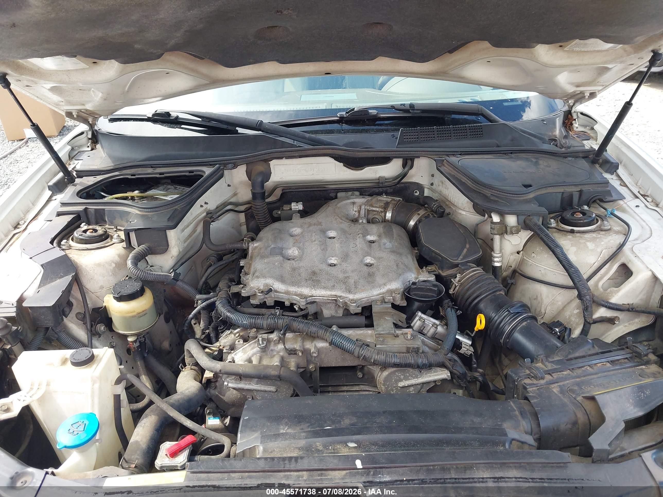 2004 Infiniti Fx35   White vin: JNRAS08U64X106570
