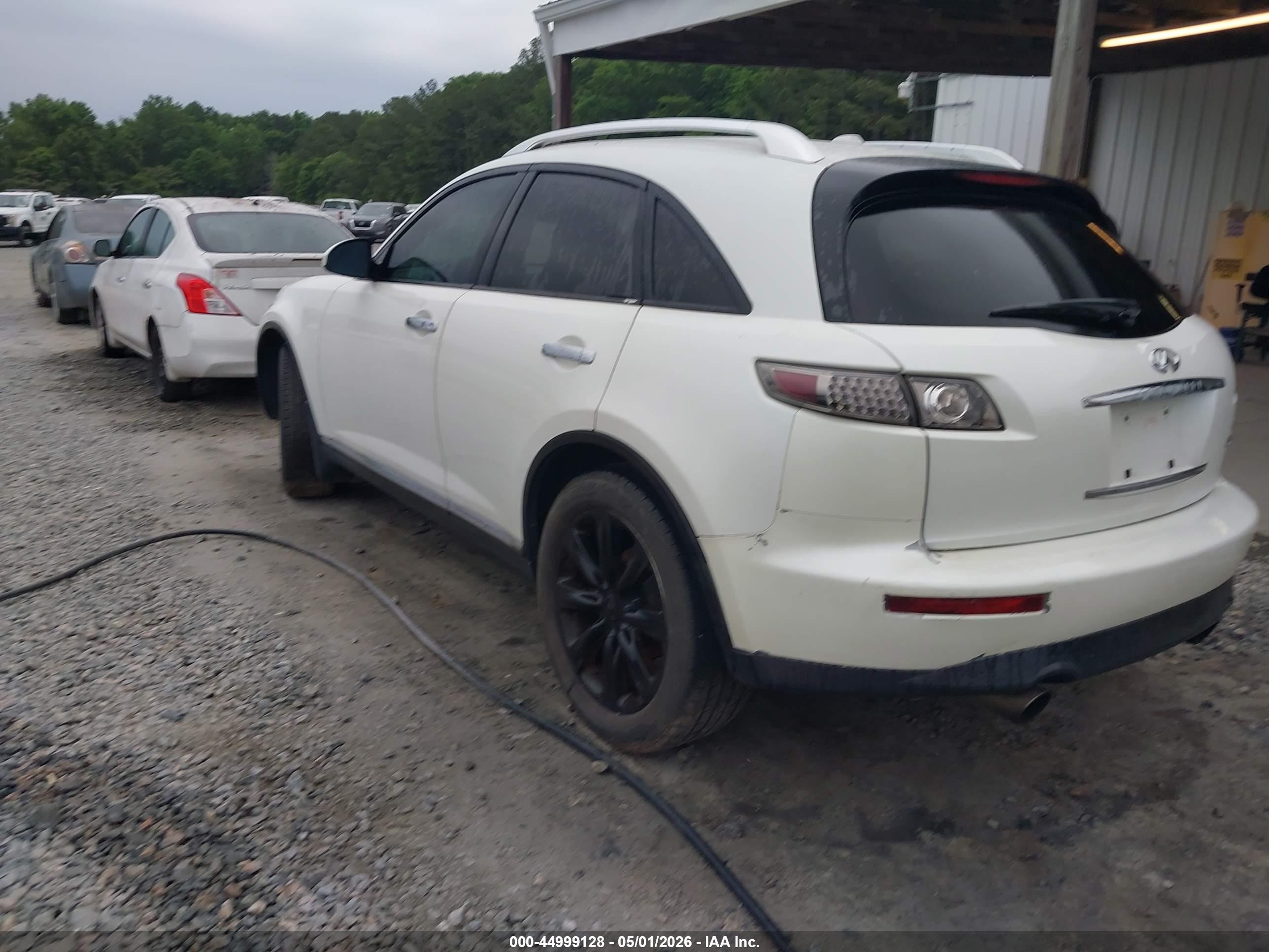2008 Infiniti Fx35   White vin: JNRAS08U68X103657
