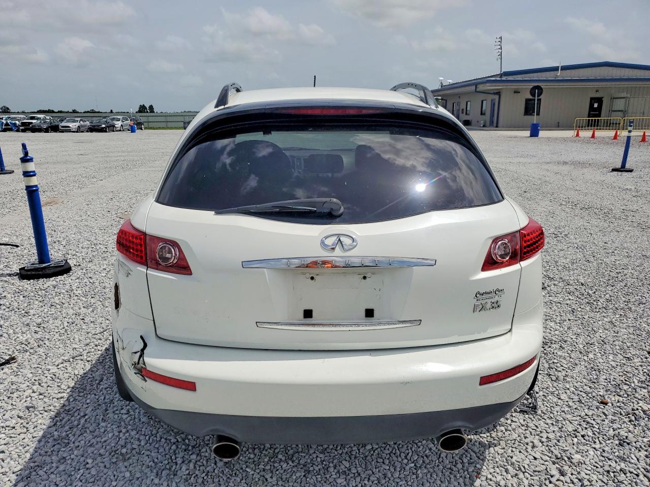 2004 Infiniti Fx35 Base White vin: JNRAS08U94X110841