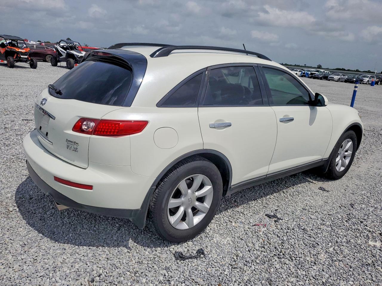 2004 Infiniti Fx35 Base White vin: JNRAS08U94X110841
