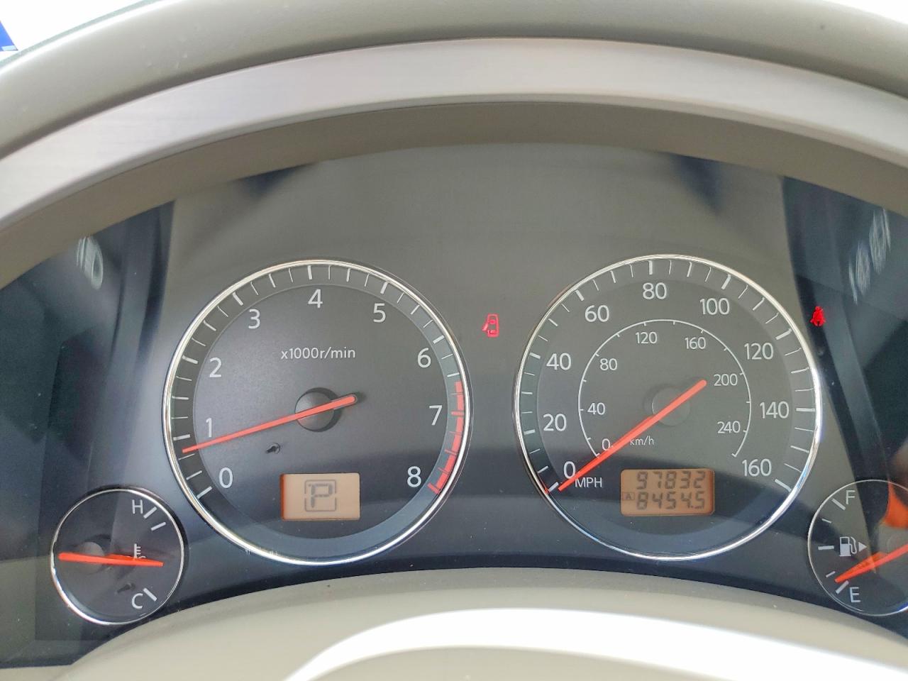2004 Infiniti Fx35 Base White vin: JNRAS08U94X110841