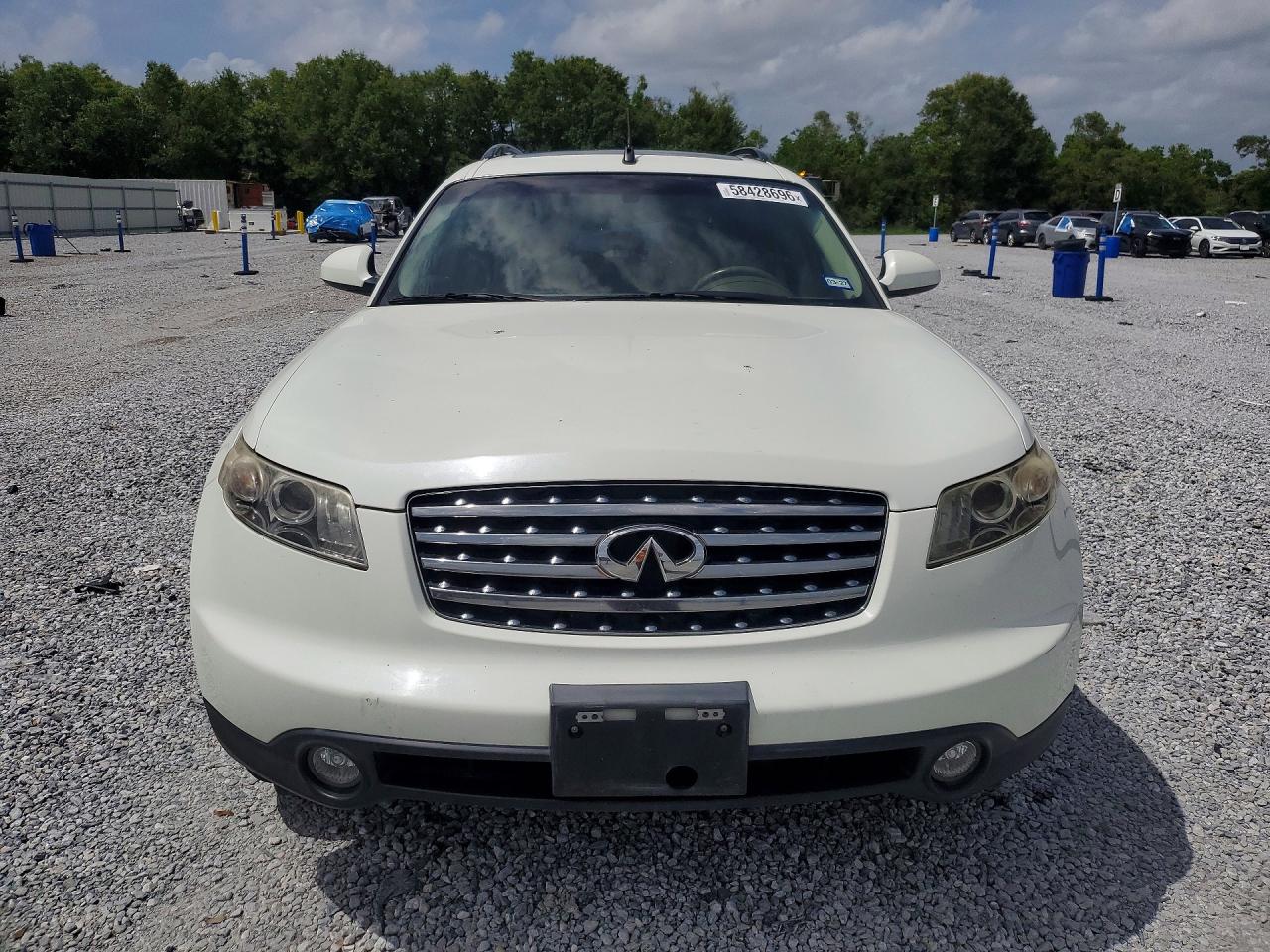 2004 Infiniti Fx35 Base White vin: JNRAS08U94X110841