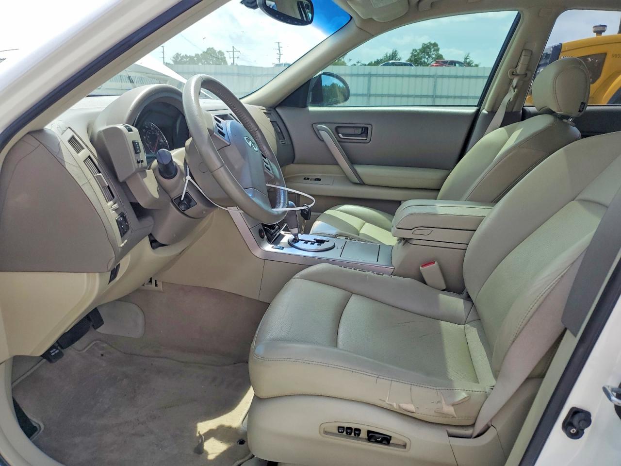 2004 Infiniti Fx35 Base White vin: JNRAS08U94X110841
