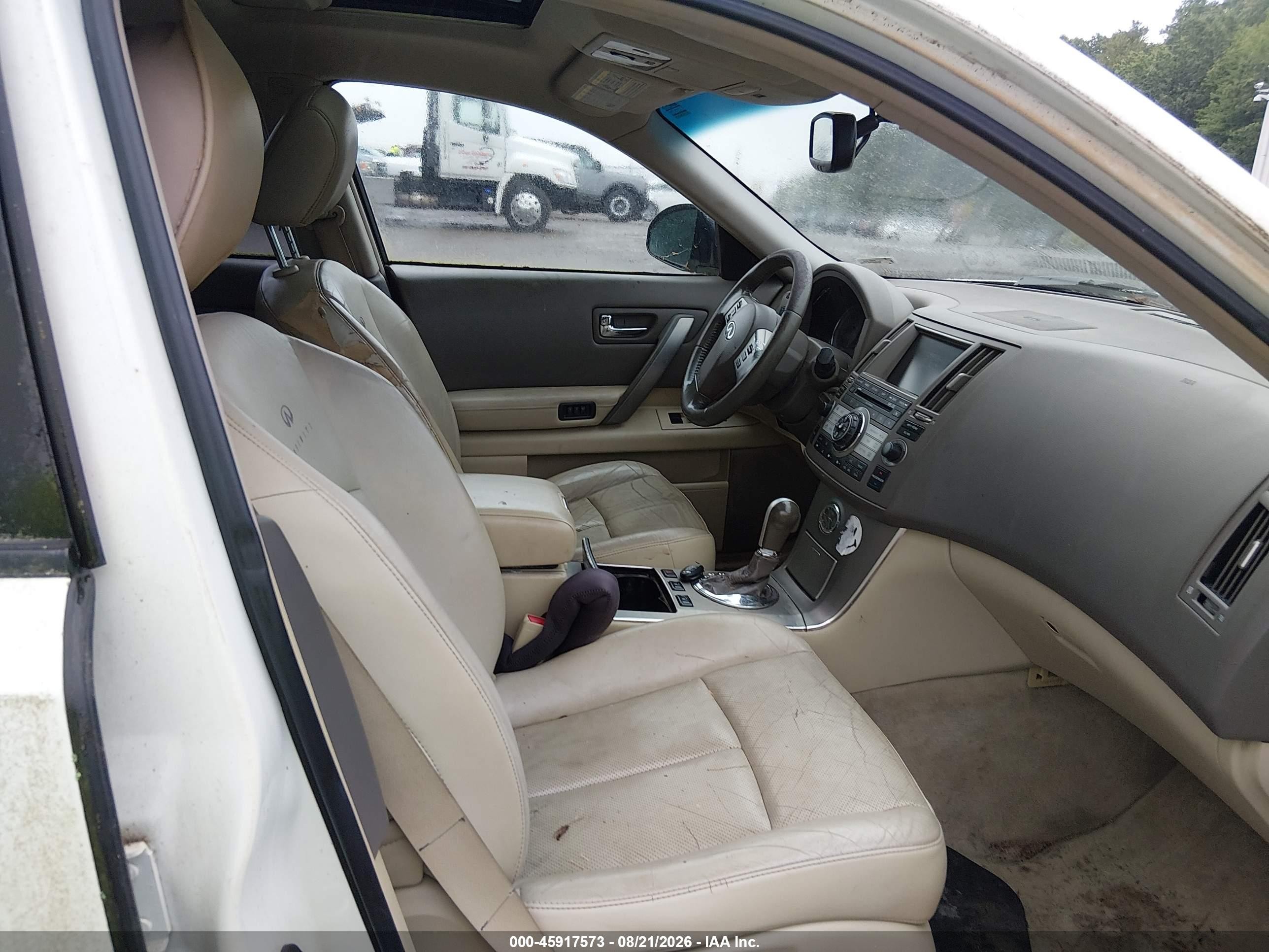 2008 Infiniti Fx35   White vin: JNRAS08W28X208312
