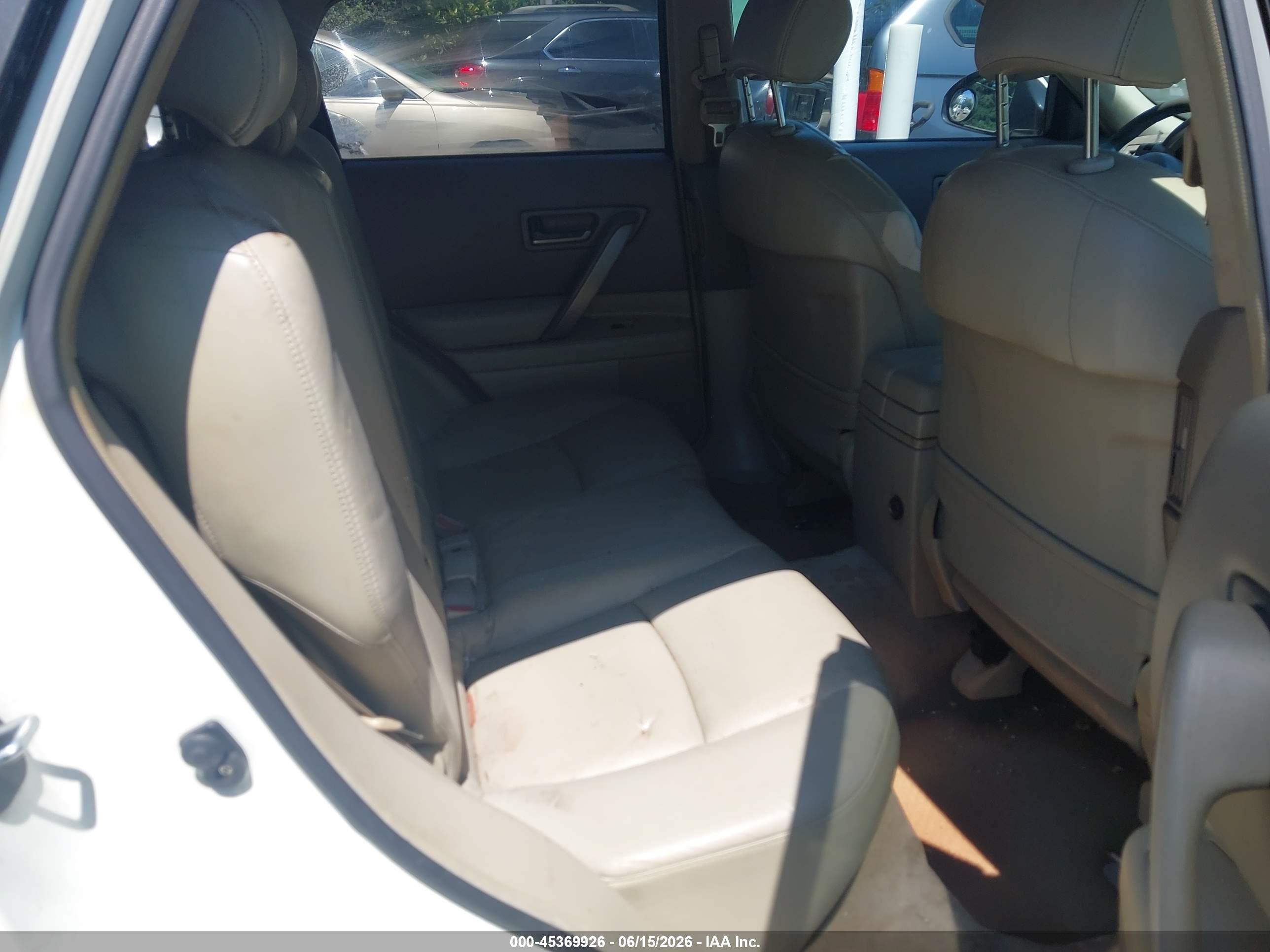 2005 Infiniti Fx35   White vin: JNRAS08W45X206492